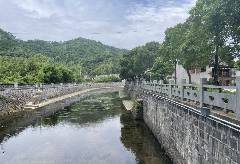 Бүгін Нинбоның оңтүстік бөлігінде орташа және қатты жаңбыр жауады
