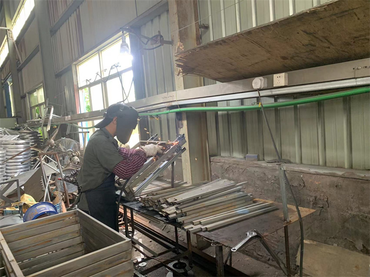 Жиһаз жиынтықтарының жетілген өндірістік процесі